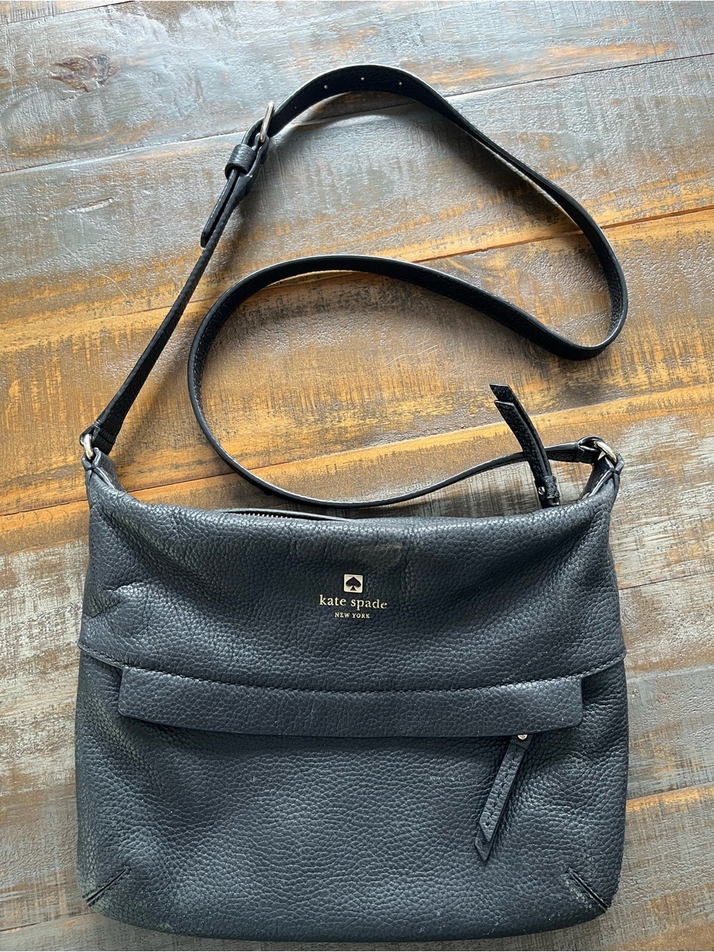 kate spade black pebbled leather crossbody bag